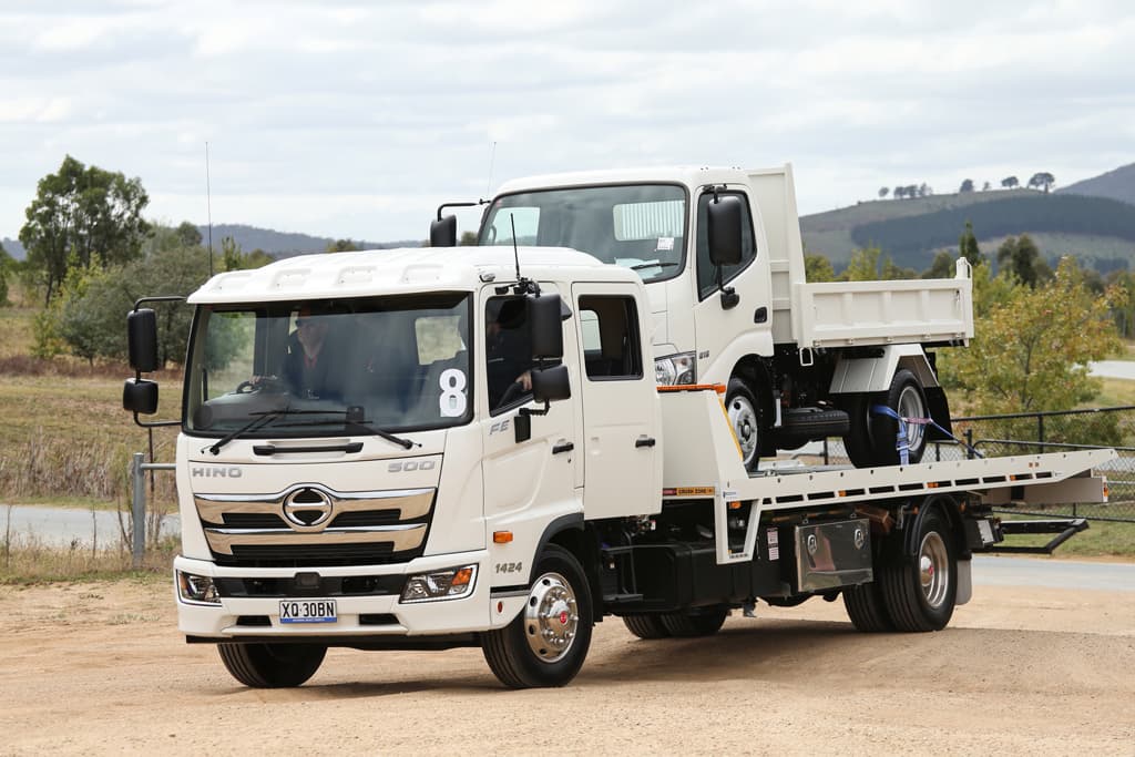 download Hino FE Series workshop manual