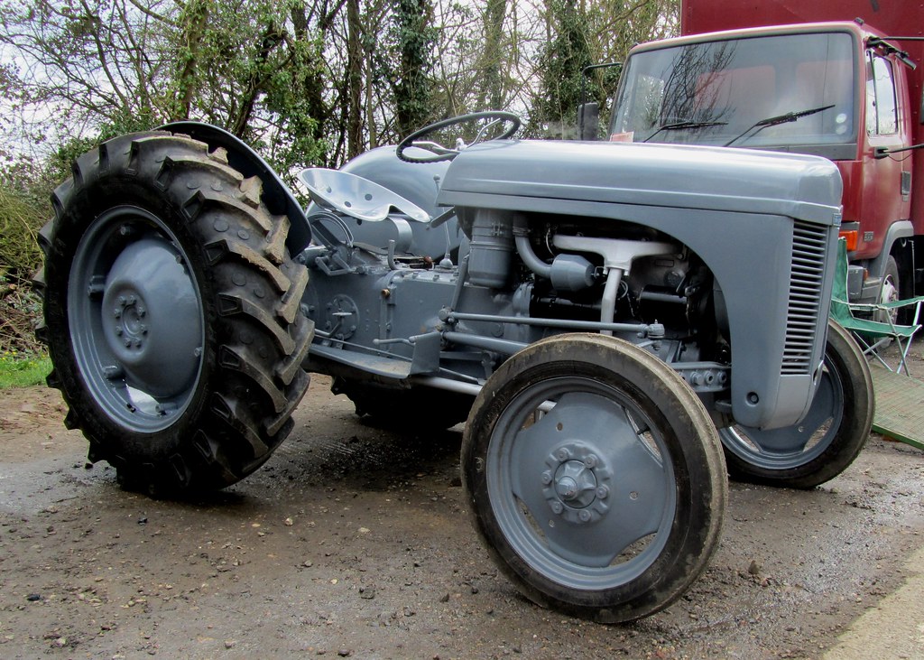 download Massey Ferguson 1946 TE20 tractor workshop manual