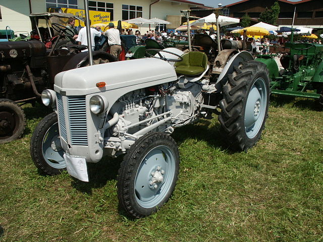 download Massey Ferguson TE20 tractor workshop manual