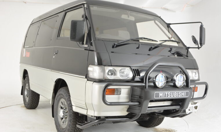 download Mitsubishi Delica L300 workshop manual