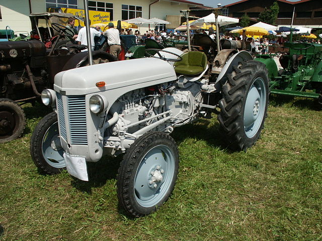 Massey Ferguson 1950 TE-20 tractor factory workshop and repair manual download